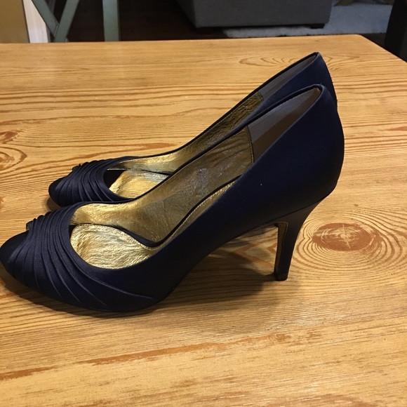 Adrianna Papell- Farrel Peep Toe Pumps- New in Box - Picture 2 of 6